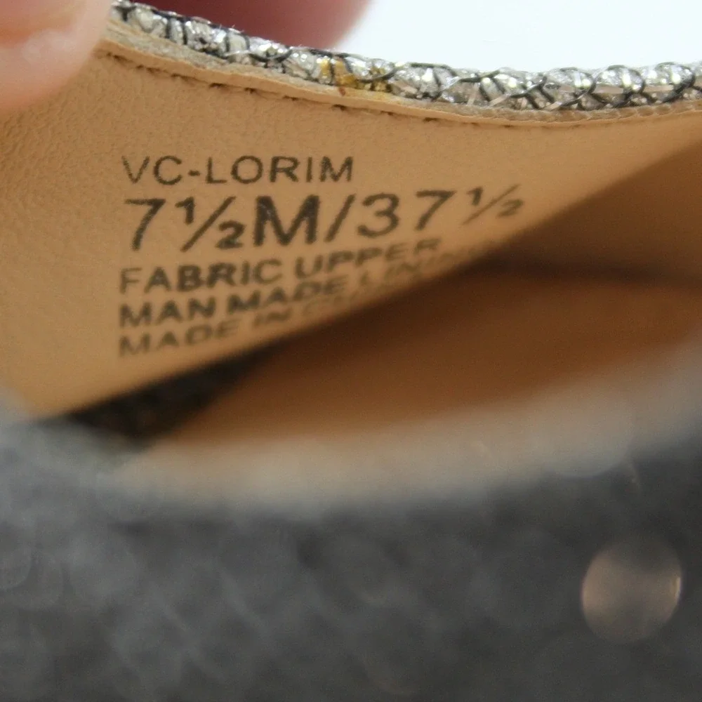 Vince Camuto Lorim Silver Shimmer Peep Toe‎ Platform Pump Heels VC-LORIM 7.5M
